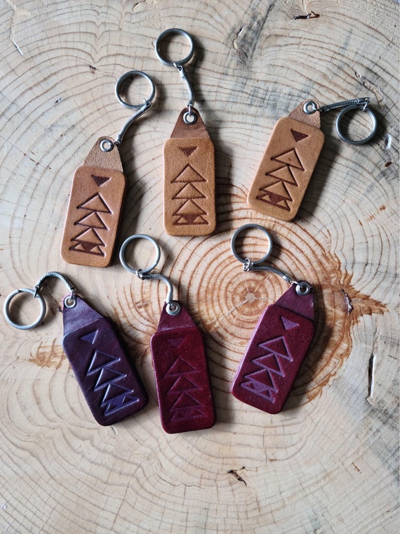 Handmade Leather Keychain Made in Estonia Geometric Design Burgundy or  Camel Colored: Stacked Triangles or Multiple Pennants - Etsy