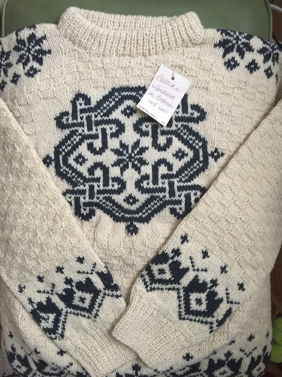 Beautiful Vintage Hand-Knit Estonian Wool Sweater 