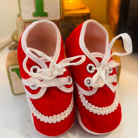 Baby Deer Red Vintage Baby Lace-Up Corduroy Crib Shoes
