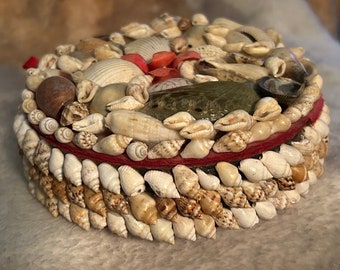 Vintage Seashell Trinket Box: Nautical Jewelry Box