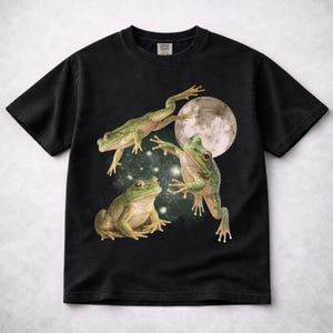 Frog Moon Vintage Graphic T Shirt, Retro Amphibian Nature Tee, Cottagecore Gift