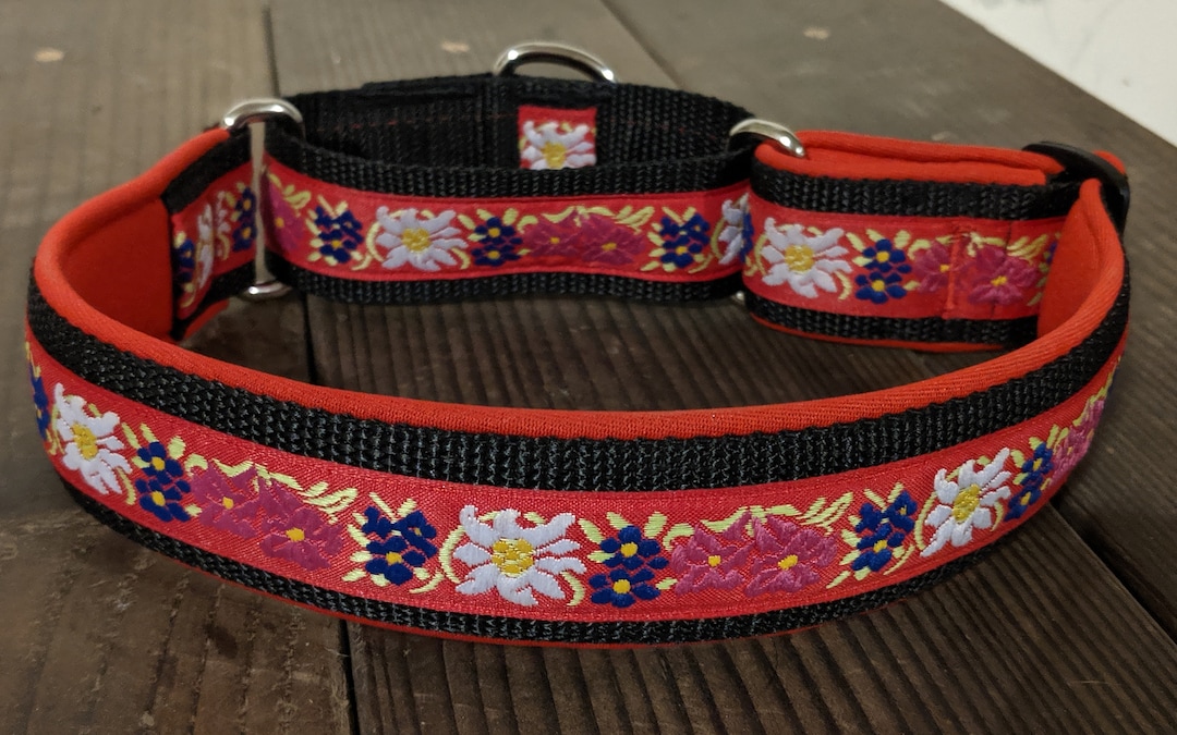 SWISS DOG COLLAR 1.5 In, Red Neoprene, Black Nylon, Red Edelweiss