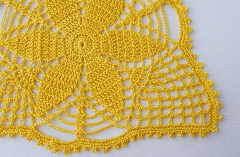 Crochet Doily, Yellow Crochet Doily, Décoration de table, Décor intérieur, Tea Decor image 5