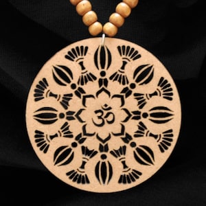 Pingente de carro com mandala Om Sagrado – Decoração Espiritual Boho para carro, casa ou estúdio de ioga | Presente consciente para amantes de ioga e mulheres que buscam uma vida zen