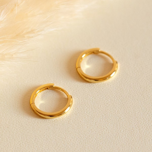 Small Gold Hoop Earrings by MUCHV • Hypoallergenic Favourite Sleeper Hoop Earrings • Perfect Simple Earrings For Her • Minimalist Jewellery