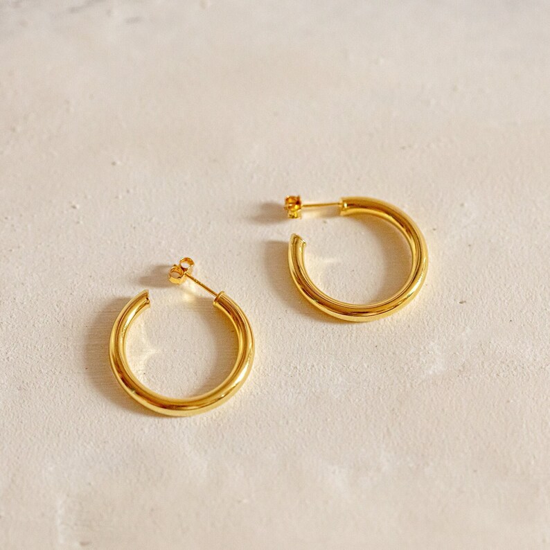 Gold Hoop Earrings 2.5cm by MUCHV Minimalist Large Hoop Earrings, Perfect for Stacking Everyday Cartilage Hoop Best Friend Gift image 3