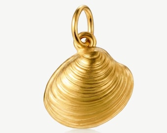 Textured Shell Charm – 18k Solid Gold Plated Coastal Pendant – Beach Summer Tropical Charm Jewellery DIY Charm
