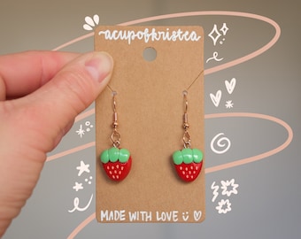 sweet strawberries | polymer clay earrings // cute red strawberry earrings, dainty fruit earrings, adorable handmade jewelry