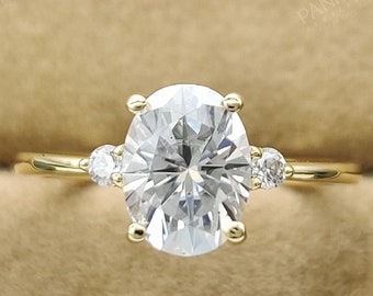 Three Stone Oval Moissanite Ring, Oval Cut Moissanite Diamond Engagement Ring, 14K Yellow Gold Unique Wedding Ring, Promise Ring For Her