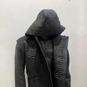Man’s KING Snakeskin Custom Biker Jacket, Black Python Leather Jacket For Man, Leather Moto Jacket For Man, Hooded Leather Jacket