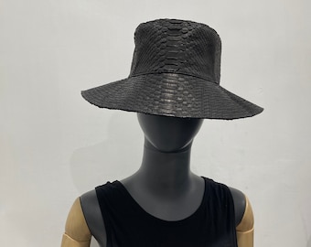 ヘビ革の帽子、パイソンレザーのキャップ、ヘビ革の帽子、レザーキャップ、パイソンハット