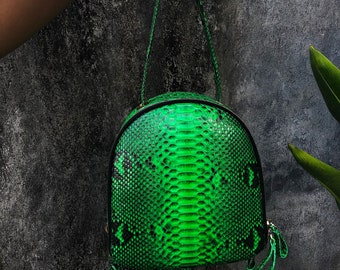Femme Python Leather Backpack Green Snake Skine Purse Exotic Gift Streetstyle Summer Color Trend Luxury Premium Quality Handmade
