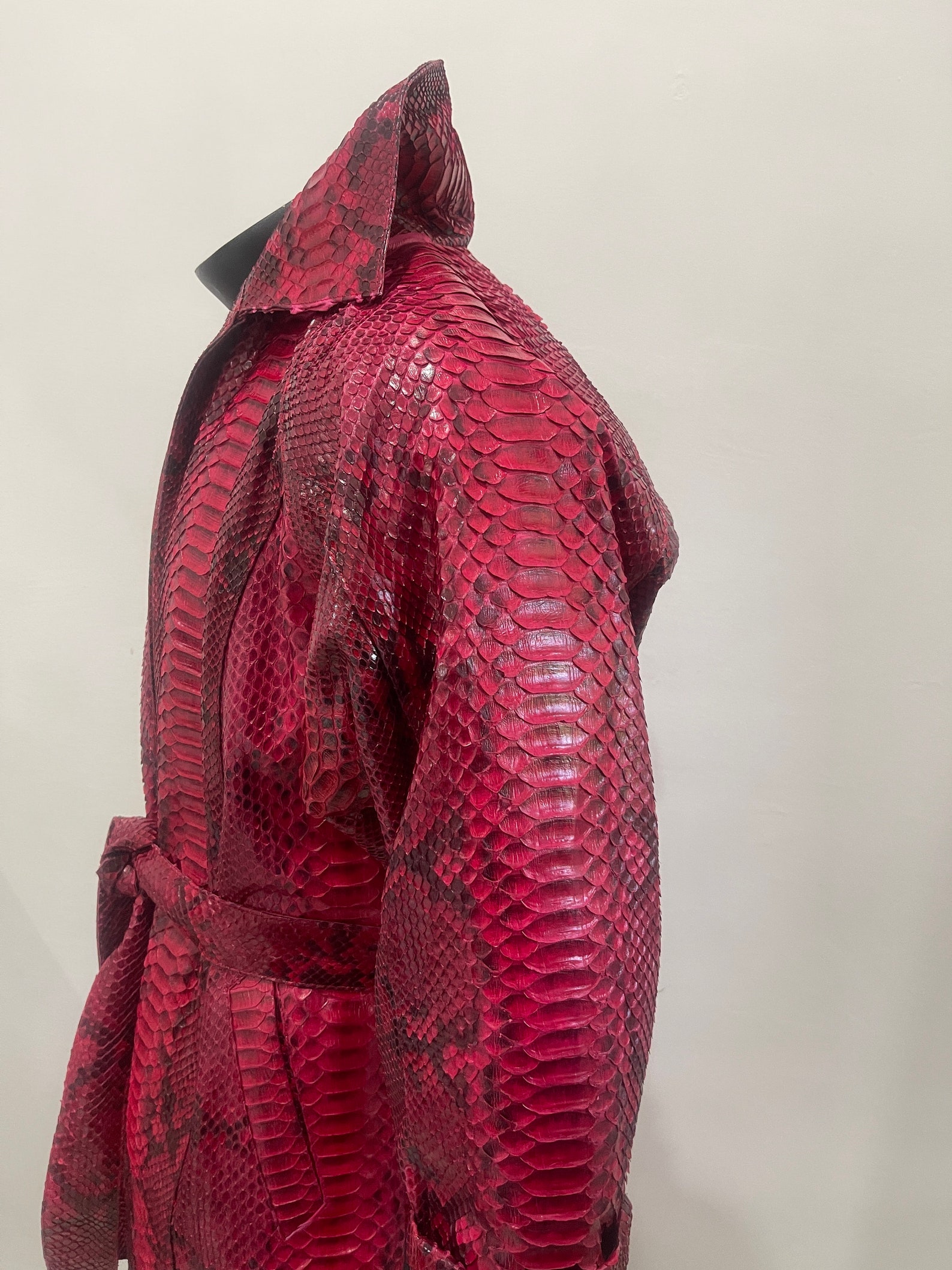 Man’s Snakeskin Coat, Dragon Python Leather Coat, Man’s Red Leather ...