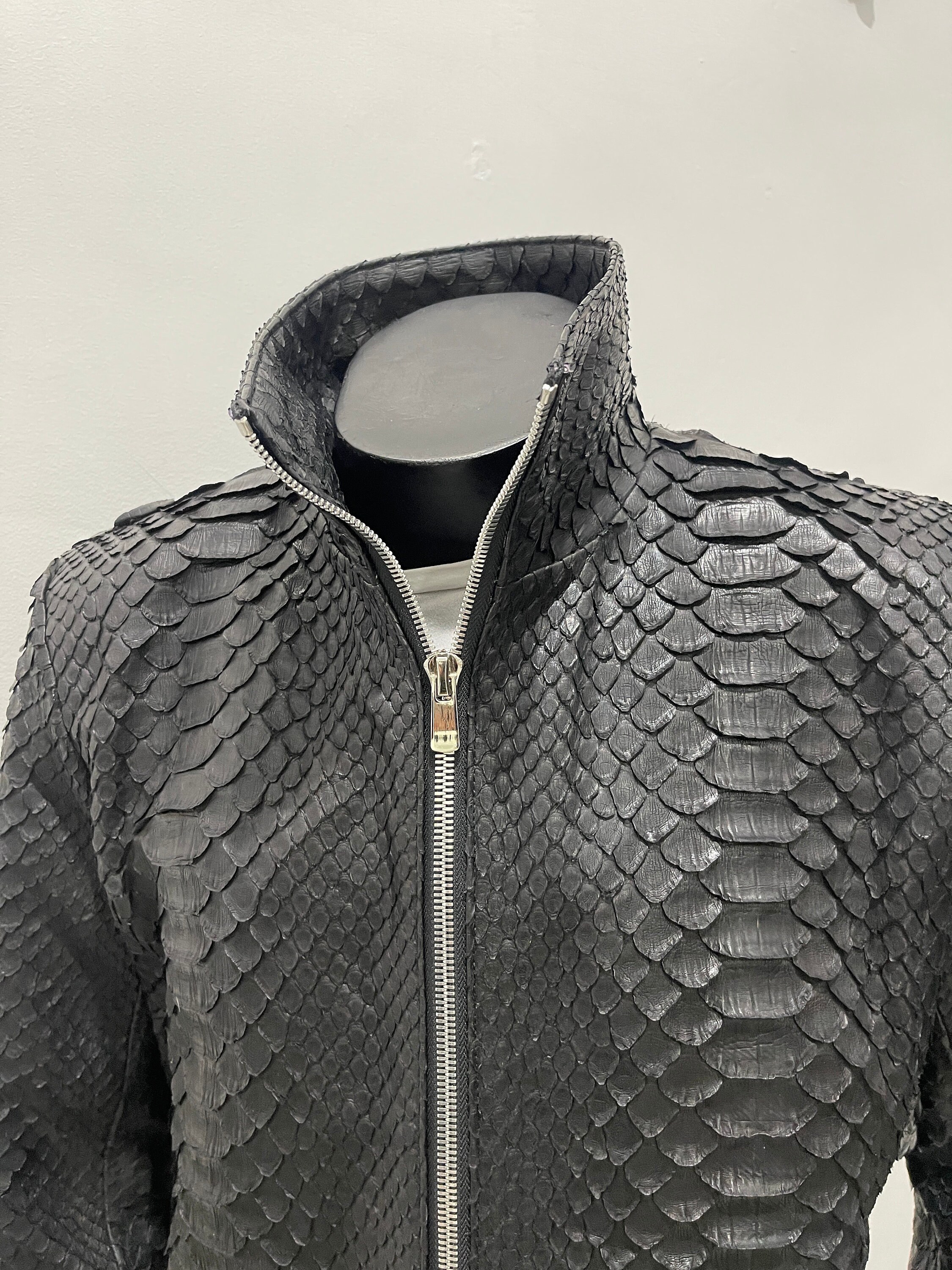 LEATHER SERIES