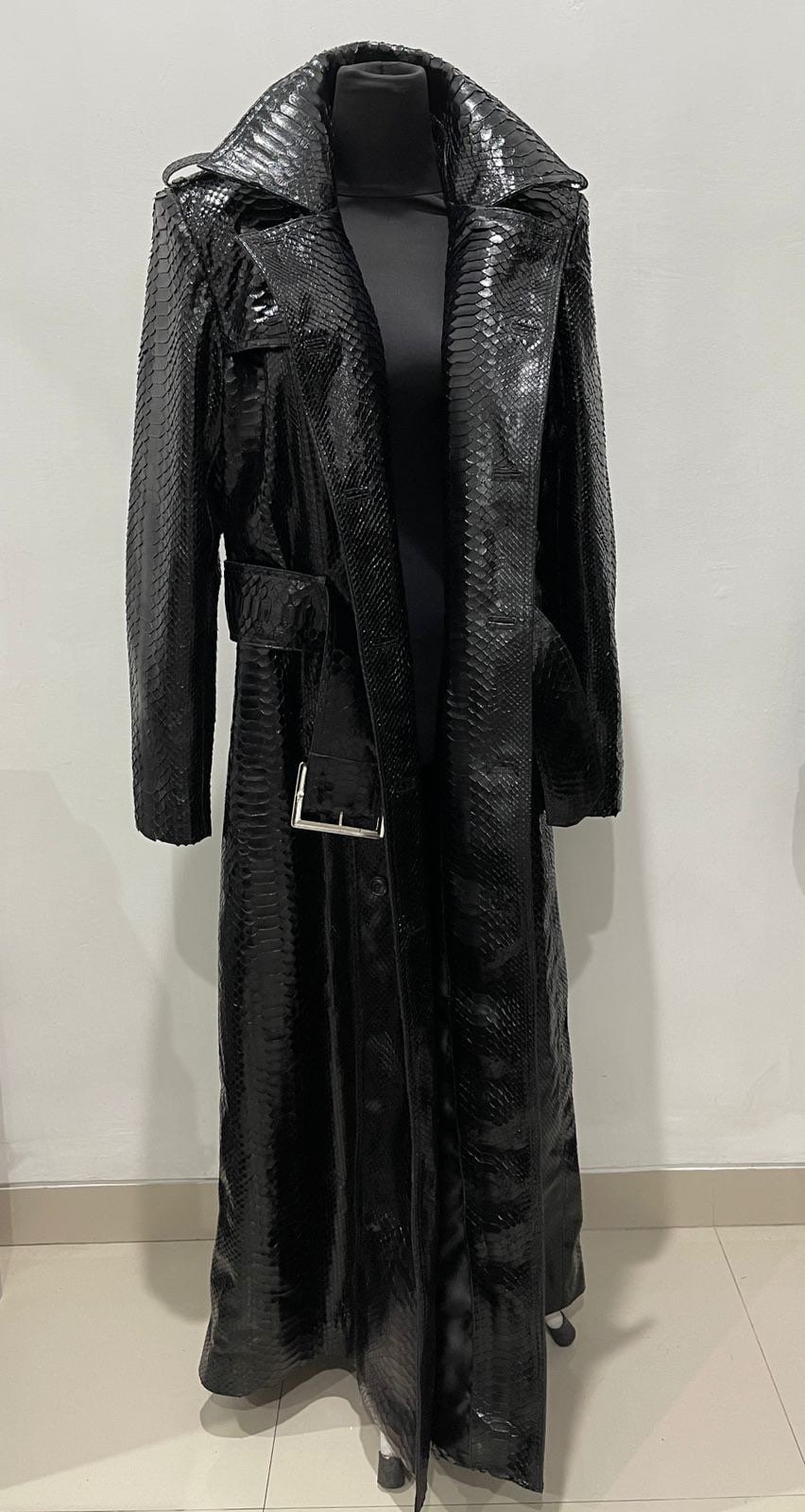 ジャケット・アウター unknown black pythons long coat Man's Snakeskin Trench Coat, Python Leather Men's Coat