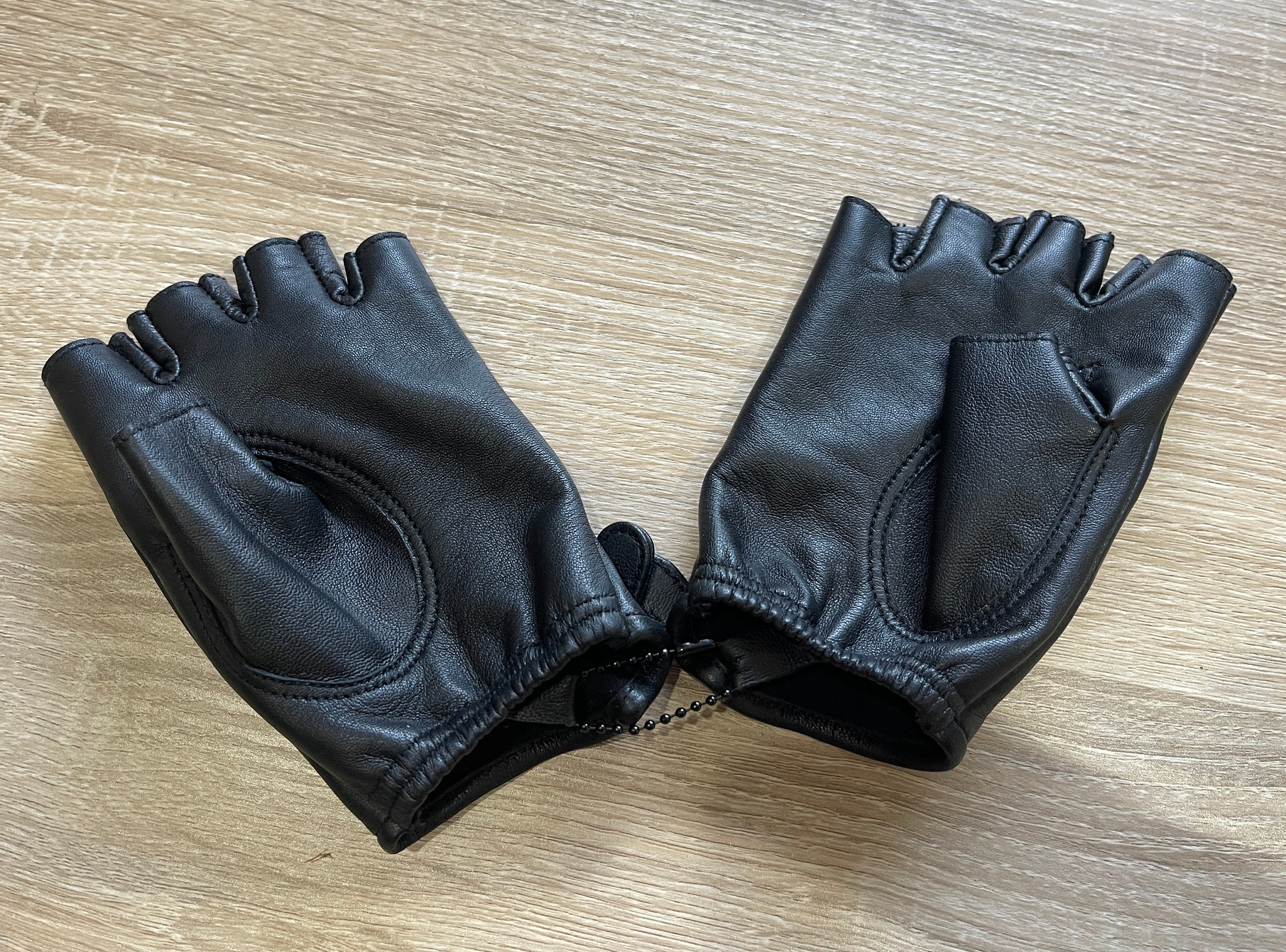 ヘビ革手袋ミトン、ブラックパイソンレザーミトン、ラムレザーミトン