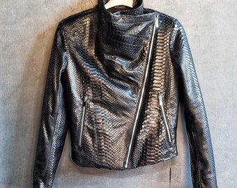 カスタムパイソンレザージャケット、レディーススネークスキンジャケット、ブラックレザーバイカージャケット