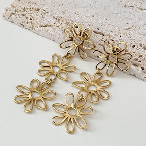 Flora Earrings - Dangle Earrings - Minimalist Flowers in Gold Stainless Steel