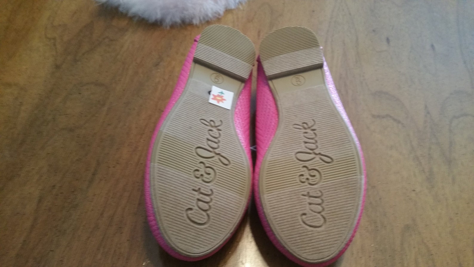 new hot pink ballet girls shoes, size 6, cat and jack, pink slipper shoes, has bows, dressy, formal, rubber sole, preppy, femini