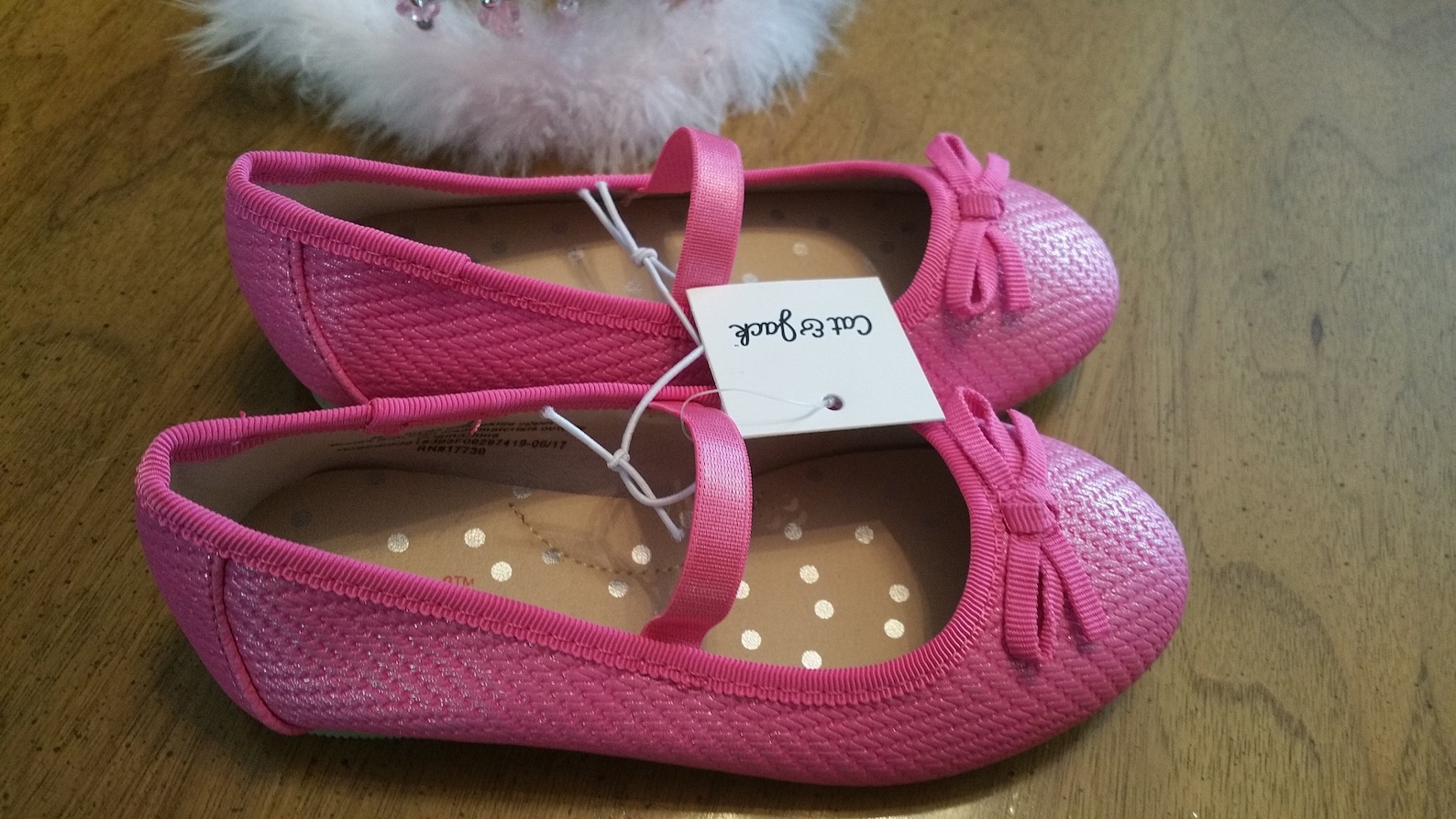 new hot pink ballet girls shoes, size 6, cat and jack, pink slipper shoes, has bows, dressy, formal, rubber sole, preppy, femini