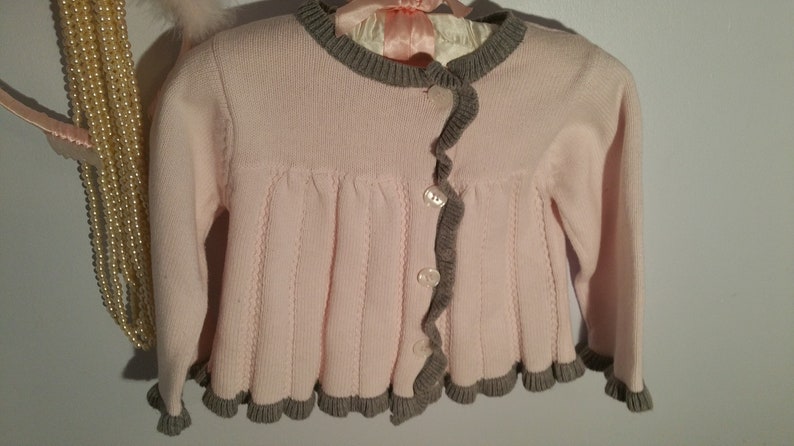 long sleeve,button front baby girl, ruffled preppy pink gray Piper /& Posie Vintage Solid Pale Pink Baby Girls Sweater Size 6 months