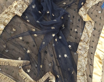Dupatta de red negra: velo de novia pakistaní con bordado dorado