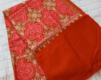 Chal de lana de Cachemira con bordado de cobre: estilo Jamavar
