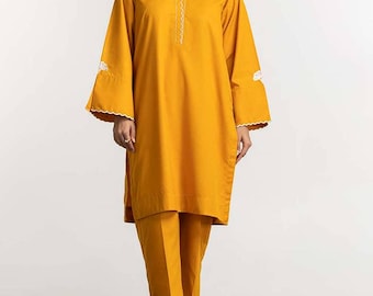 Salwar Kameez mostaza bordado: conjunto pakistaní