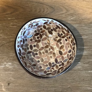 Coconut Bowl- Seashell by the seashore