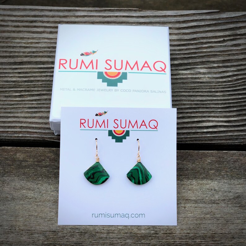 Malachite Jewelry Set | Malachite Earrings | Malachite Necklace | Bday Gift for Her | Silver Green Malachite Stone Minimal Triangle Set. Sterling silver malachite triangle pendant and earrings set, handcrafted by Rumi Sumaq, featuring a deep green gemstone known for its healing and protective properties. The minimalist triangle design makes this jewelry set versatile for both casual and formal wear. A thoughtful gift for anyone who appreciates unique, handmade gemstone jewelry.