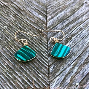 Malachite Earrings | Malachite Necklace | Malachite necklace and earrings in gold fill or sterling silver, handmade with a modern, minimalist design. The dainty triangle malachite pendant hangs gracefully from a fine chain, complemented by elegant matching earrings. Perfect for nature lovers and gemstone enthusiasts, this artisan jewelry set by Rumi Sumaq is a meaningful gift for birthdays, anniversaries, and special occasions. Gold Silver Green Malachite Stone Minimal Triangle Set