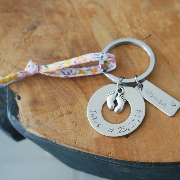 Porte clé liberty gravé Maman + prénom enfant personnalisé - cadeau naissance - fête des mères anniversaire noël annonce bébé grossesse