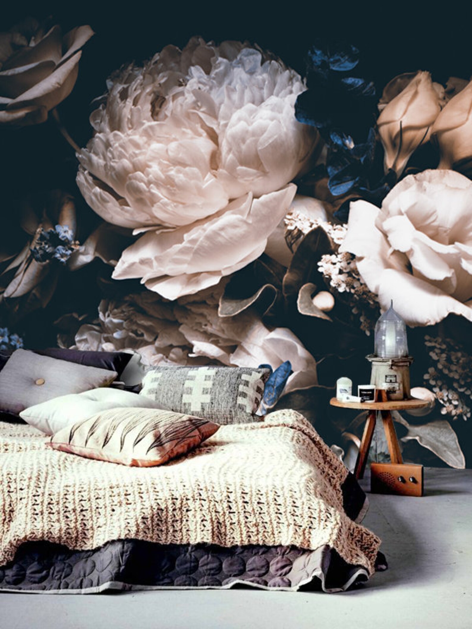 Dark vintage floral wallpaper floral wallcovering dramatic Etsy