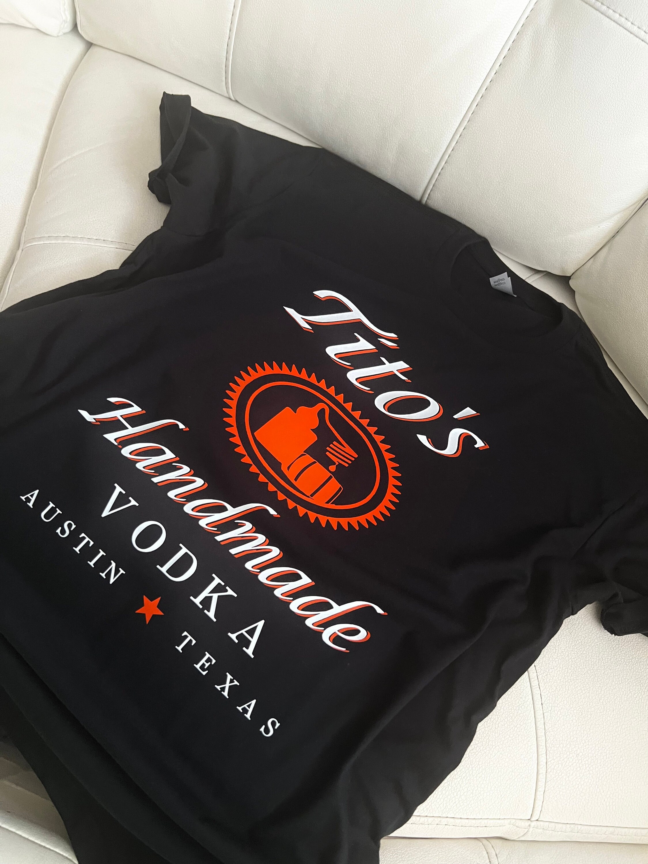 T-shirt Vodka 'L'ottavo Giorno Dio Creò L'uomo' – Divertente Maglietta Bevitore, Donna/uomo