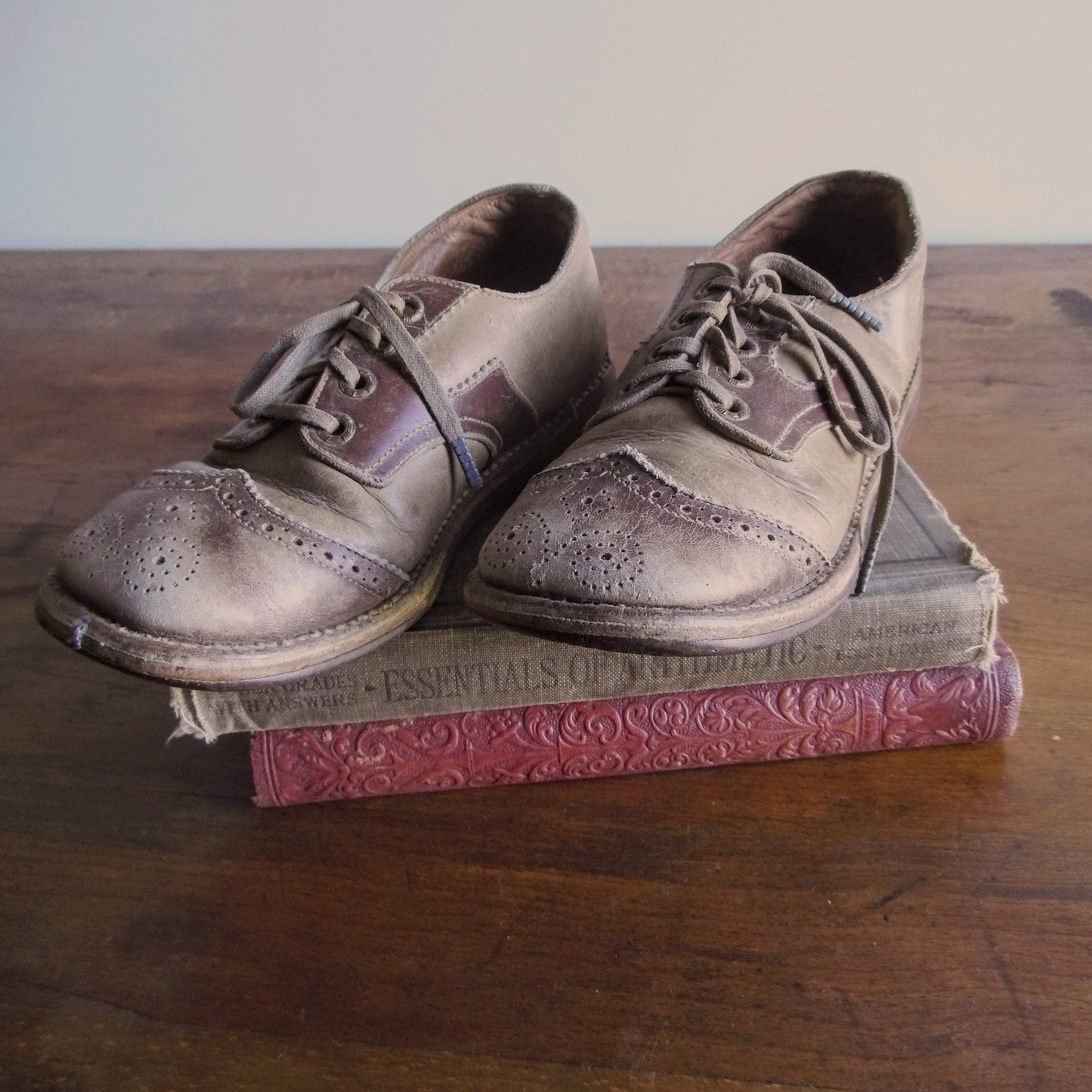 Vintage School Girl Oxford Saddle Shoes, 1940-1950s Era - Etsy