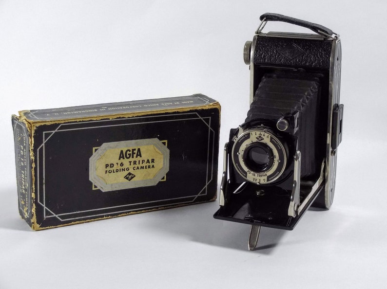 Agfa Tripar PD-16 Art Deco Folding Camera, image 1