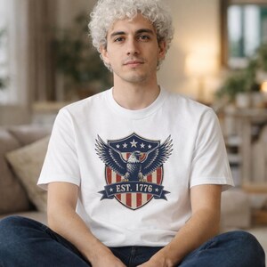 Amerikanisches Adlerschild EST. 1776 Abschlag | Weißkopfseeadler T-Shirt