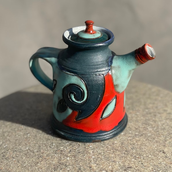 Handmade Oil/Vinegar dispenser.Milk/Cream jug.Oil/Vinegar dispensing cruet.One of a kind pot.Hand painted jug.