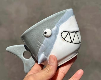 Taza de tiburón hecha a mano: cerámica ecológica torneada al torno n.° 7