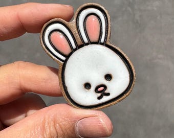 Handgemachter Osterhase Kühlschrankmagnet aus Keramik