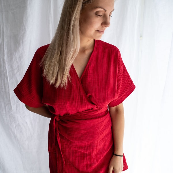 Soft cotton muslin dress. Wrap dress with kimono sleeves. Double gauze dress. V-neck dress. Wide sleeves dress. Draped dress. Summer dress.