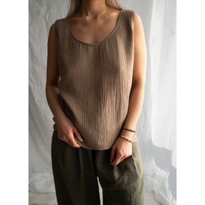 Tank top. Muslin sleeveless blouse for women. Cotton tank top for women. Double gauze top. Soft organic cotton blouse. Scoop neck cotton top