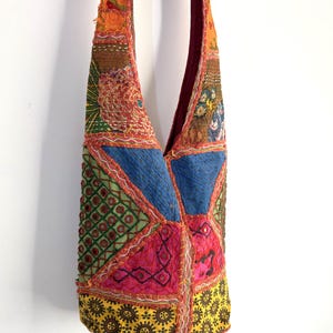 Handgemachte gestickte Spiegelarbeit Jhola Tasche - Umhängetasche - Boho Handtaschen - Zigeuner Hippie Schultertaschen - Patchworktasche