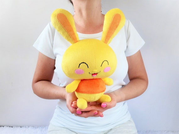 Peluche lapin jaune rembourrée prête à être expédiée -  Canada