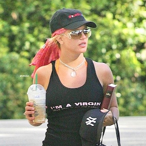 Britney Spears I&#39;M A VIRGIN but this is an old T-shirt - Britney Spears Y2K Slogan Baby Tee - Britney Spears Clapback Tank Top 2000s Mcbling
