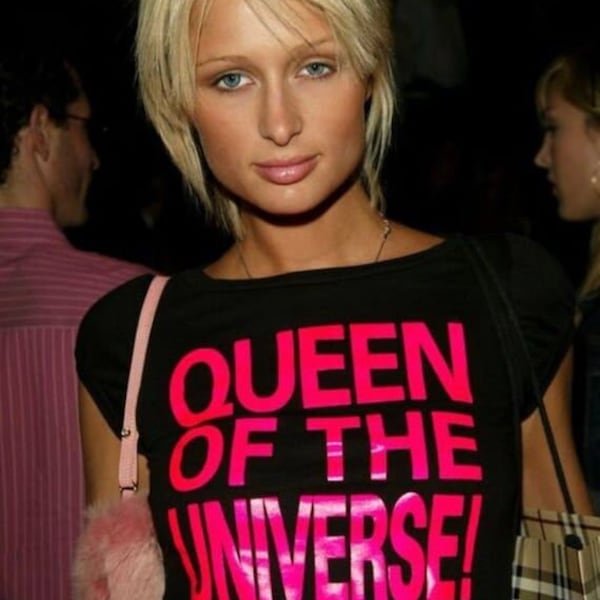 Paris Hilton Queen Of The Universe T-shirt Années 2000 Mcbling