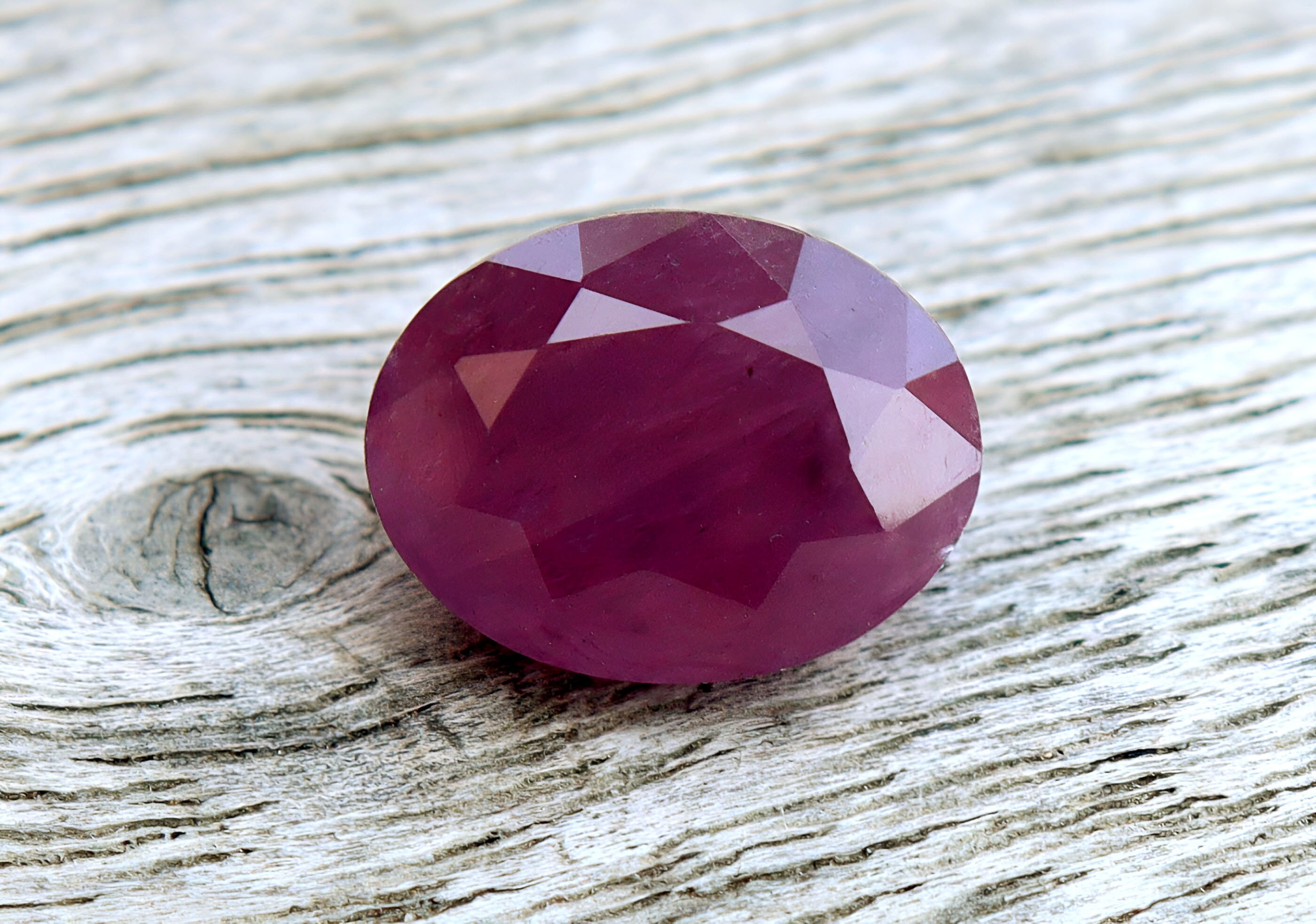 Beautiful GSI certified unheated natural ruby oval cut shape faceted loose gemstone 3 carat , July birthstone for jewelry making
