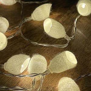 Guirnalda de luces LED con capullos de gusanos de seda blancos, decoración de Pascua, guirnalda de luces, decoración de dormitorio, regalo del Día de la Madre
