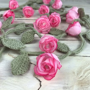 Lichterkette Rosenranke an einer Blätter - Girlande mit Timer