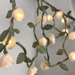 Fairy lights 20 roses, bush florets, leaves garland, battery image 10